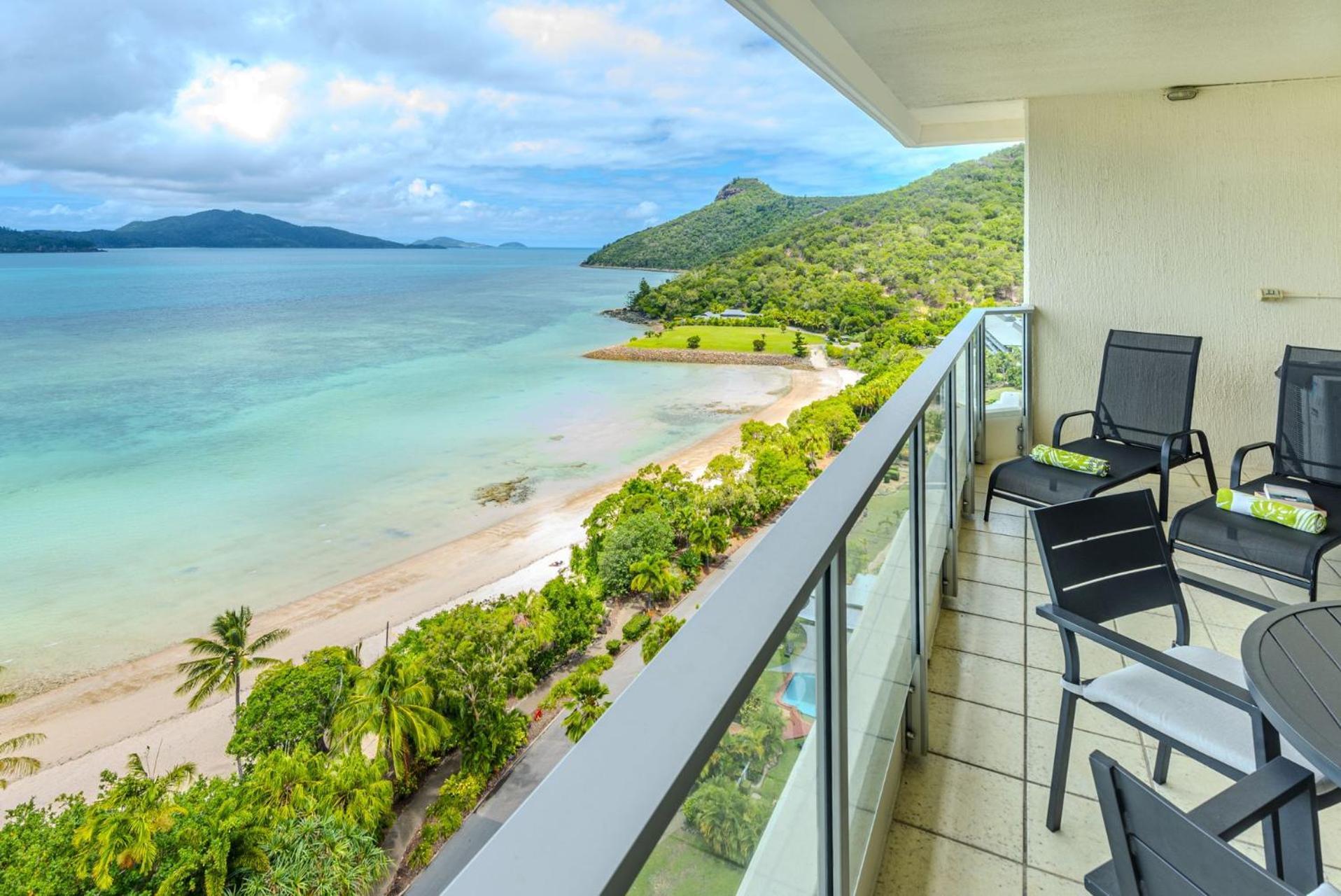 Beachfront Hamilton Island Exterior photo